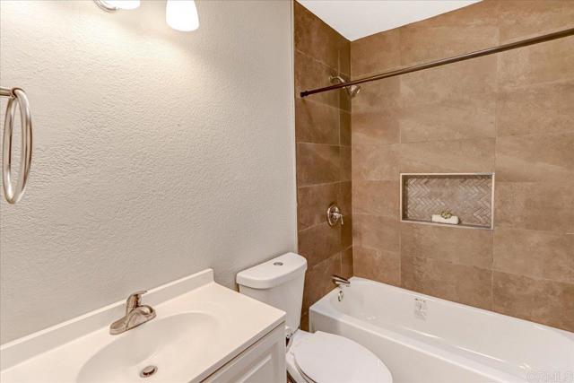 Detail Gallery Image 14 of 20 For 8186 Lemon Grove Way #E,  Lemon Grove,  CA 91945 - 2 Beds | 2 Baths
