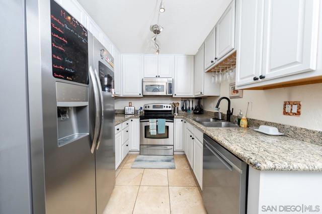 3605 Ash St, San Diego CA: https://media.crmls.org/mediaz/65604ef0-dbc6-4cdf-a00a-752ec8743253.jpg