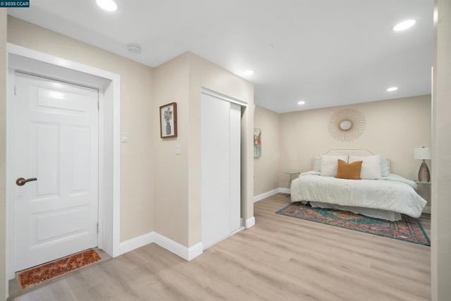 767 47Th St, Oakland CA: https://media.crmls.org/mediaz/6560dc8e-828d-498b-9cfa-22baa5d5af85.jpg