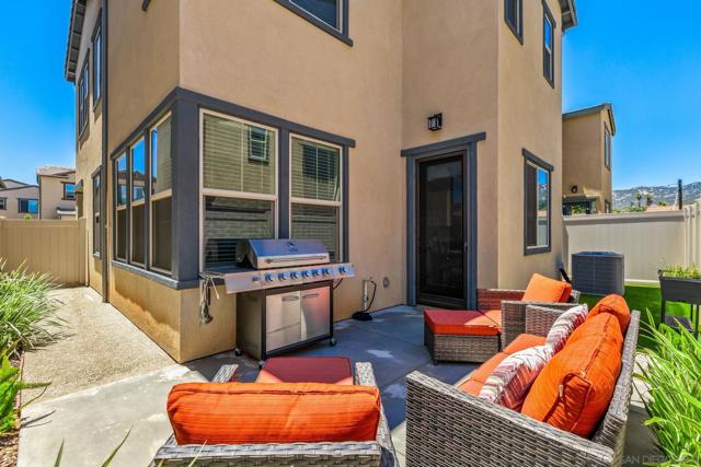 1682 Carol Lee Lane, Escondido CA: https://media.crmls.org/mediaz/656144ee-7958-4a47-8c08-92d0715cbe70.jpg