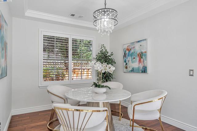 260 Abigail Cir, Danville CA: https://media.crmls.org/mediaz/6562050a-791c-462a-bbc3-04e48930f256.jpg
