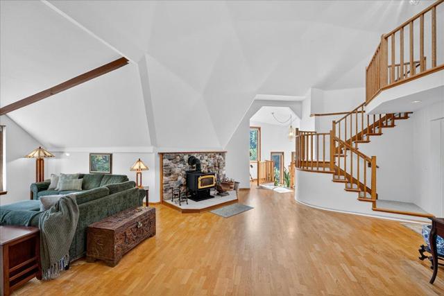 5224 Twin Falls Road, Morgan Hill CA: https://media.crmls.org/mediaz/656263be-ba51-4452-9f06-c8a9320ea3a5.jpg