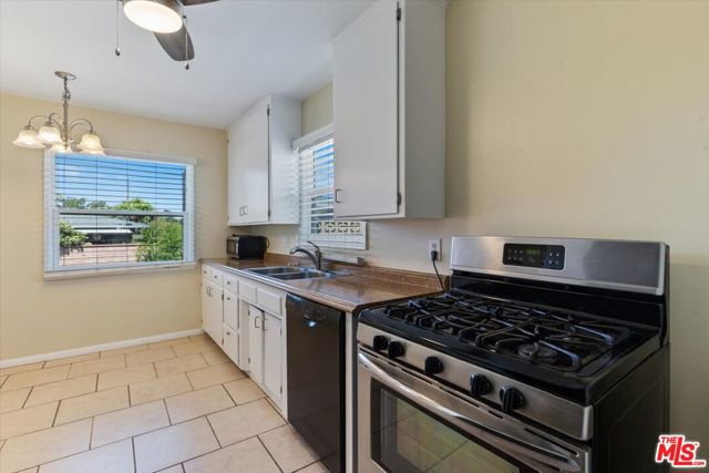 774 N Russell Drive, Orange CA: https://media.crmls.org/mediaz/6562d742-7813-4840-b9b2-c54c82478641.jpg