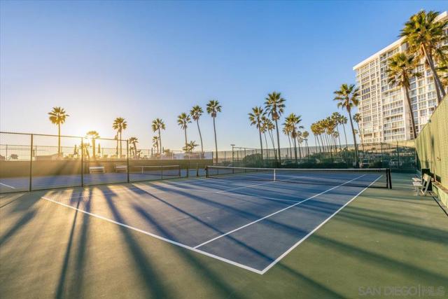 1830 Avenida Del Mundo, Coronado CA: https://media.crmls.org/mediaz/6562dfb8-d2fd-4697-bd0c-cfafd9f015a8.jpg