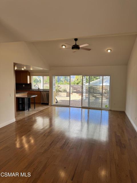 6301 Pisces Street, Agoura Hills CA: https://media.crmls.org/mediaz/65637bd9-6f87-4fae-b212-c1e3629a64b6.jpg
