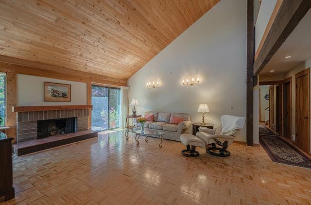 20 Woodside Place, Carmel Valley CA: https://media.crmls.org/mediaz/6563c95f-f148-4c7e-a315-9922db028c96.jpg