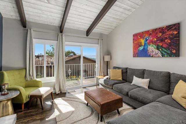 Detail Gallery Image 7 of 37 For 215 Cranston Crest, Escondido,  CA 92025 - 3 Beds | 2 Baths