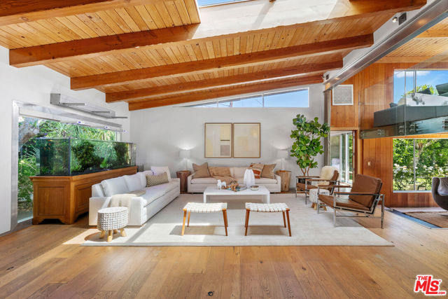 1470 N Tigertail Road, Los Angeles CA: https://media.crmls.org/mediaz/65642541-a144-4b6f-95db-7cd4ae4f2011.jpg