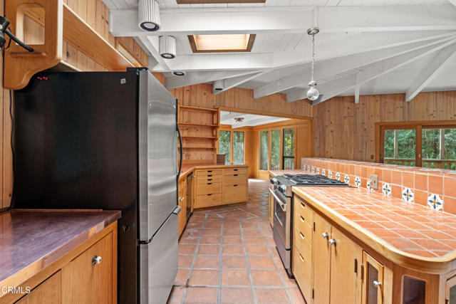 Detail Gallery Image 8 of 50 For 43755 Little Lake Rd, Mendocino,  CA 95460 - 2 Beds | 2 Baths