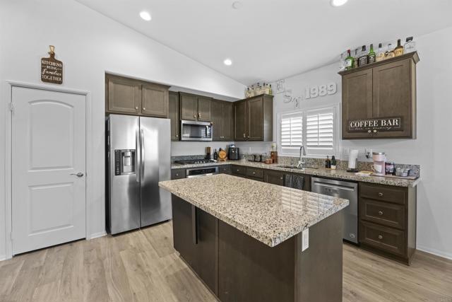 Detail Gallery Image 2 of 28 For 34289 Solstice St, Winchester,  CA 92596 - 4 Beds | 3 Baths