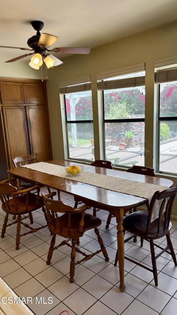 12670 Crescentmeadow Court, Moorpark CA: https://media.crmls.org/mediaz/65666cbb-21bb-4338-8103-de6e8a79980d.jpg