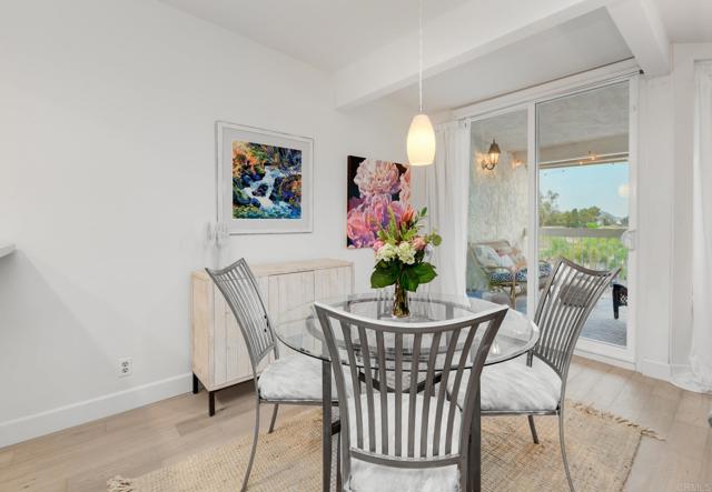 Detail Gallery Image 12 of 34 For 2323 Caringa Way #16,  Carlsbad,  CA 92009 - 2 Beds | 2 Baths