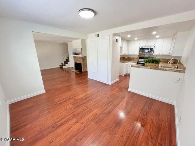 540 Spring Road, Moorpark CA: https://media.crmls.org/mediaz/65686fd5-a496-415d-a728-ba337a7a44de.jpg