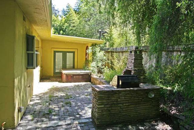 5601 Freedom Boulevard, Aptos CA: https://media.crmls.org/mediaz/6568a7ec-a48c-4119-8a62-8c3fc6ac4efb.jpg