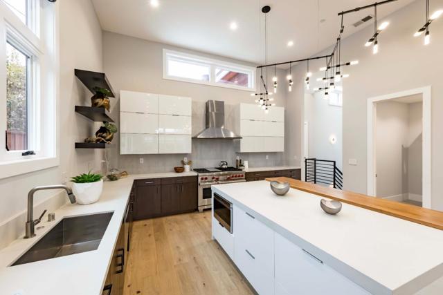 3751 El Centro Street, Palo Alto CA: https://media.crmls.org/mediaz/6568b218-4e79-45d5-805a-4b8a26c8abc6.jpg