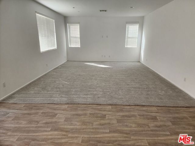 6614 Ardmore Court, Palmdale CA: https://media.crmls.org/mediaz/6568d226-8ad2-490f-8177-a20acf5af2c3.jpg