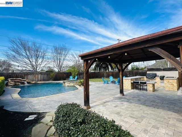 1500 Arroyo Rd, Livermore CA: https://media.crmls.org/mediaz/6569bcc3-2f2d-4e42-b8a0-28f23bd4bf29.jpg