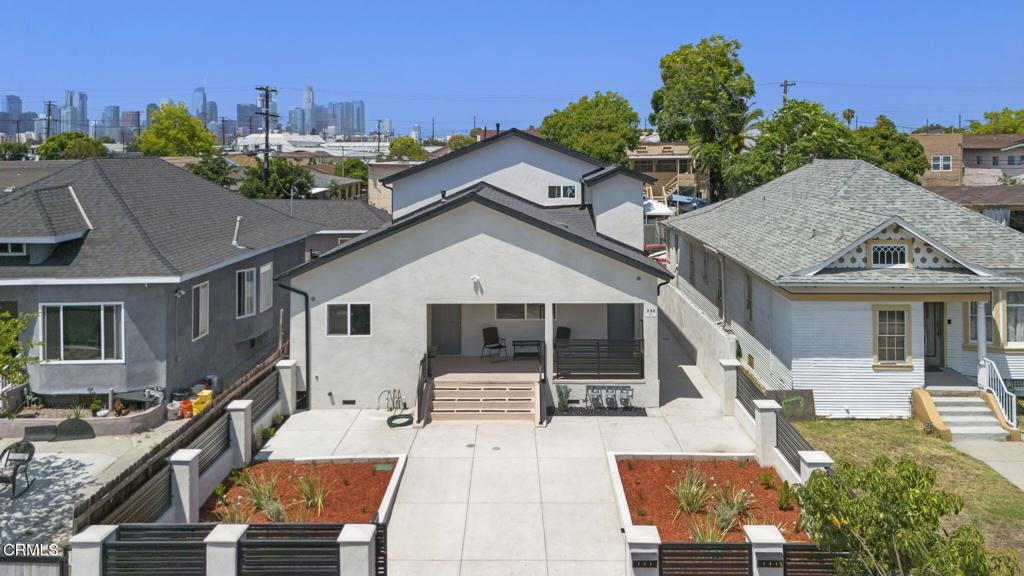 731 E 33rd Street