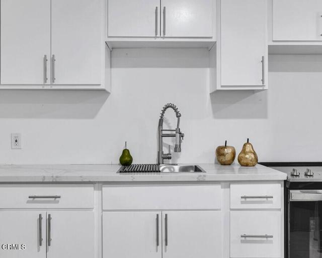 Detail Gallery Image 20 of 20 For 1086 Hollygrove Ln, Altadena,  CA 91001 - 4 Beds | 2 Baths