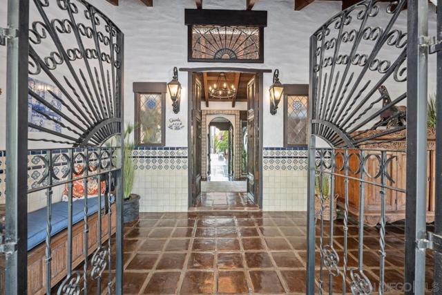 17507 Los Morros, Rancho Santa Fe CA: https://media.crmls.org/mediaz/656a0d3e-1e86-4483-8b11-2ea2cc7a9870.jpg