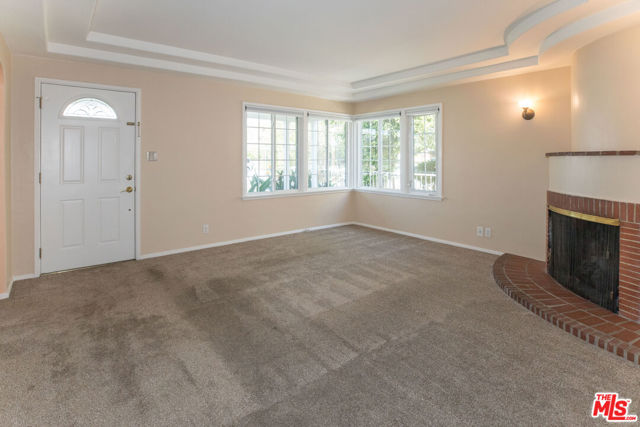 11750 Tennessee Avenue, Los Angeles CA: https://media.crmls.org/mediaz/656a6e7a-4454-43ca-9495-96964df1bf75.jpg