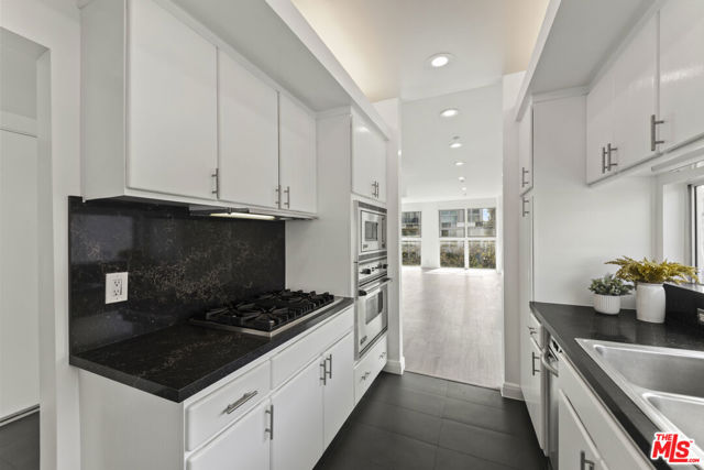 1932 Selby Avenue, Los Angeles CA: https://media.crmls.org/mediaz/656b79a8-aad4-42f1-81b0-8c7c7c9a48d2.jpg