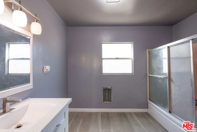 4505 Santa Rosalia Drive, Los Angeles CA: https://media.crmls.org/mediaz/656c6164-700e-492d-bd0c-a716c94a5ec4.jpg