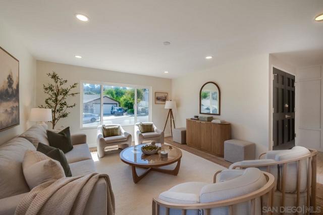 11384 Almazon St, San Diego CA: https://media.crmls.org/mediaz/656cf7ea-f533-4e2e-9928-bbc252439e0f.jpg