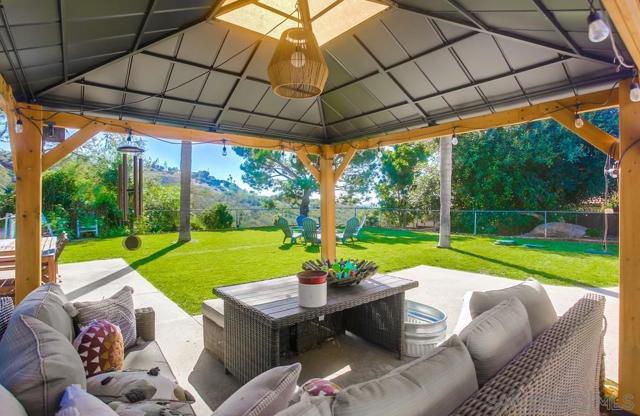 2035 Camino Cantera, Vista CA: https://media.crmls.org/mediaz/656d6909-680e-48e8-aa0d-16be5c4c6cfc.jpg