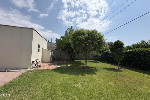1255 N Dominion Avenue, Pasadena CA: https://media.crmls.org/mediaz/656d9823-26a2-40ff-b173-12abe06632cd.jpg