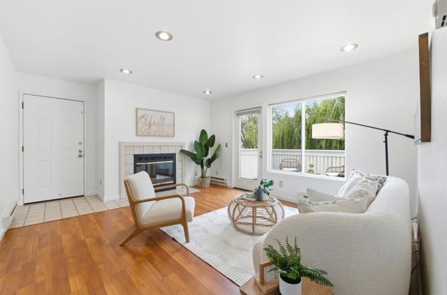 72 Bayside Court, Richmond CA: https://media.crmls.org/mediaz/656da5db-5368-4f62-911f-4bb7b36480c3.jpg