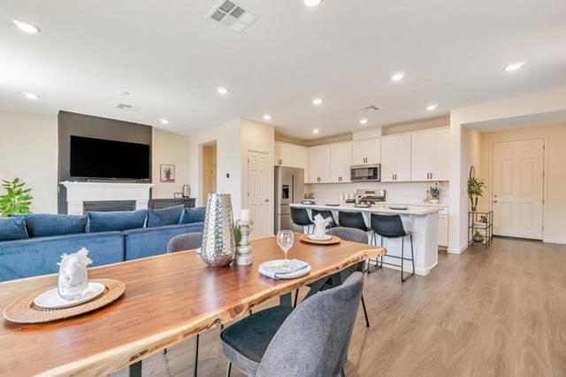 414 Ledro Way, Oakley CA: https://media.crmls.org/mediaz/656e684f-e61a-42ef-aea2-2396b26137d1.jpg