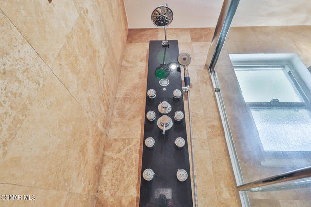 434 Vista Dorado Lane, Oak Park CA: https://media.crmls.org/mediaz/656e86dc-11c1-444f-9ab8-bd5f8f363e48.jpg