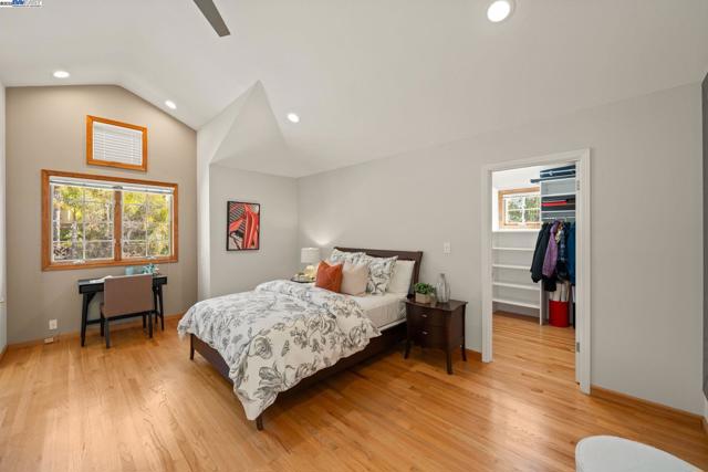 45221 Rutherford Ter, Fremont CA: https://media.crmls.org/mediaz/656f8f15-7ad3-488a-9302-aa9f905e4bac.jpg