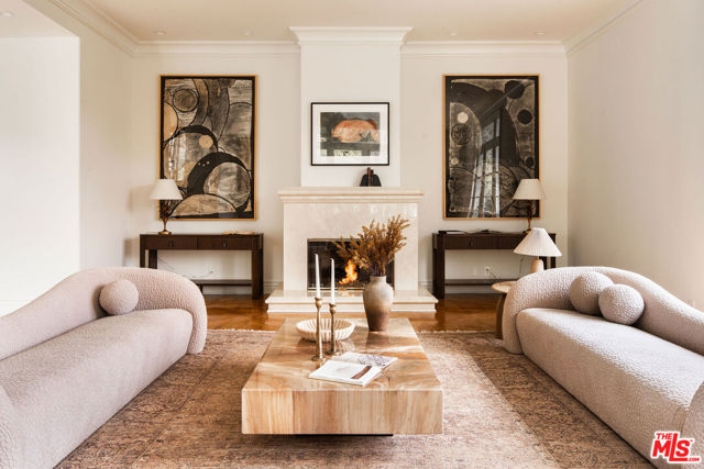 10509 Vestone Way, Los Angeles CA: https://media.crmls.org/mediaz/6570ba86-f16c-4999-a60d-22ca75e3a813.jpg