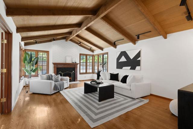 2336 Constitution Drive, San Jose CA: https://media.crmls.org/mediaz/65714429-2635-46aa-994e-c73834cf9e38.jpg