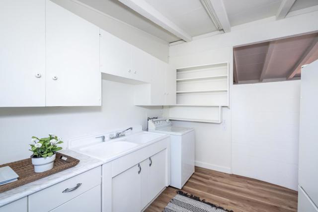 575 E Meadow Drive, Palo Alto CA: https://media.crmls.org/mediaz/6571566e-aa74-4f14-ad4a-df687b2e6ad9.jpg