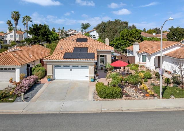 Detail Gallery Image 4 of 56 For 3732 via Cabrillo, Oceanside,  CA 92056 - 3 Beds | 3 Baths