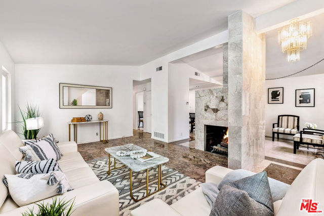 4730 Asteria Street, Torrance CA: https://media.crmls.org/mediaz/65728a78-b003-4762-9fff-a25e107f16de.jpg