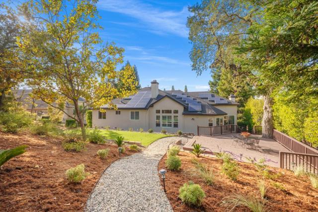 2360 Sunflower Circle, Gilroy CA: https://media.crmls.org/mediaz/6572f828-7b7e-4e92-96ed-50835cb9f02d.jpg