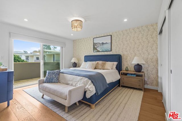 4707 La Villa Marina, Marina del Rey CA: https://media.crmls.org/mediaz/65742952-c557-4675-ade5-069628c79d38.jpg