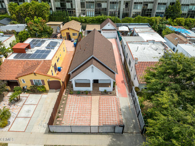 3247 La Clede Avenue, Los Angeles CA: https://media.crmls.org/mediaz/65752b6f-29f8-4600-9f58-3d01bb7c9070.jpg