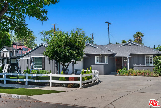 6421 Gaviota Avenue, Van Nuys CA: https://media.crmls.org/mediaz/65755cc6-1c80-40a9-860b-bdbb51a68bdf.jpg