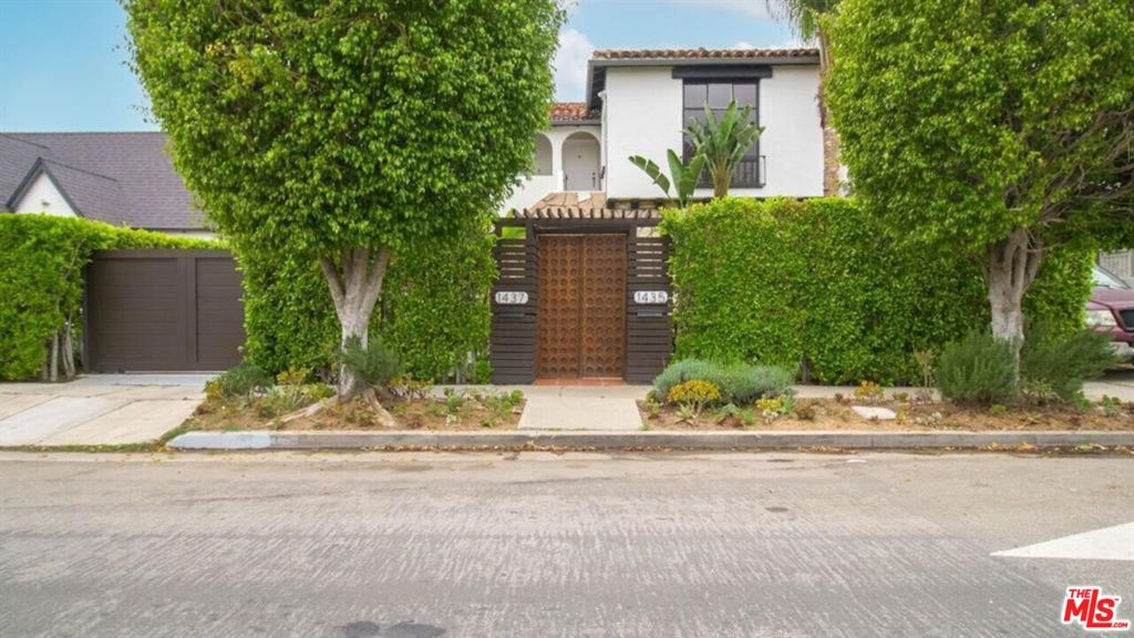 1435 S Ridgeley Drive