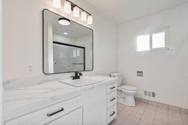 1150 Bonnie View Road, Hollister CA: https://media.crmls.org/mediaz/6576373a-8bcd-4d2b-87b4-1e67086bff7b.jpg