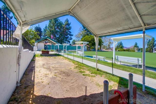 17637 Pomerado Rd, San Diego CA: https://media.crmls.org/mediaz/65765162-7b4d-48ec-a2e4-ae6e3a053541.jpg