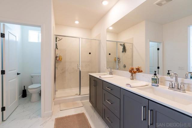 Image 17 of 27 For 841 Hana Ave  3