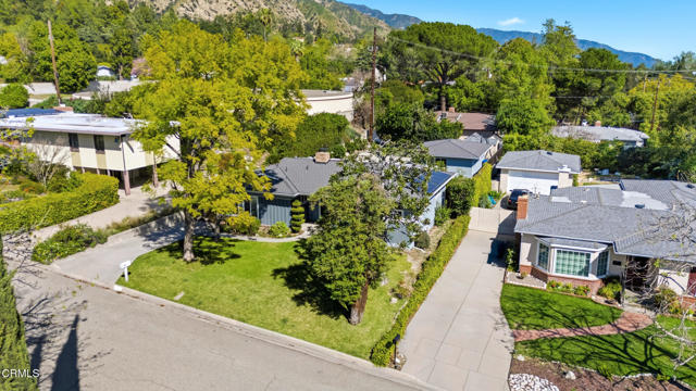 442 Crestvale Drive, Sierra Madre CA: https://media.crmls.org/mediaz/6578c1c6-dd9e-401c-9434-6dbbffab3ae7.jpg