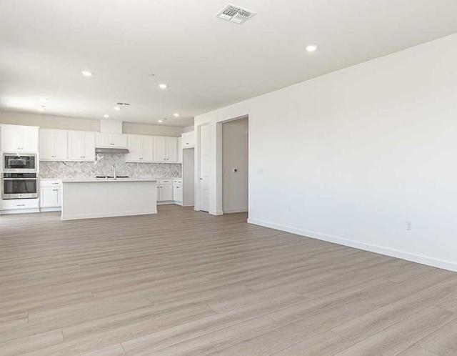 3133 Benetti Street, Lathrop CA: https://media.crmls.org/mediaz/65791c5c-2466-4832-8d20-f2690eec37d6.jpg