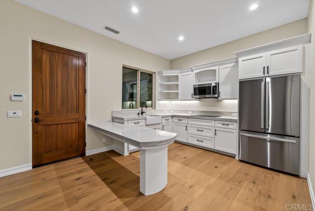 3066 Via Montevina, Fallbrook CA: https://media.crmls.org/mediaz/65797a34-346f-4709-a80c-52b46a7e870a.jpg